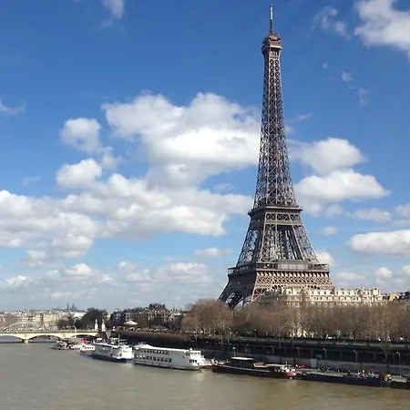 Apartment Charming 4p- Eiffel Tower Face Paris
