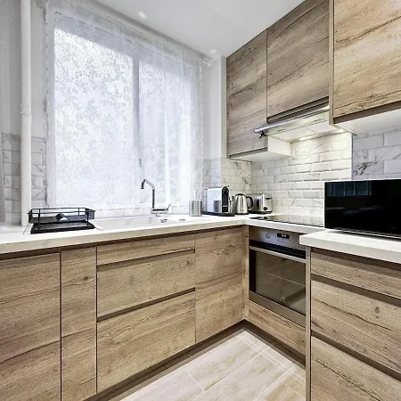 Charming 4p- Eiffel Tower Face Apartment